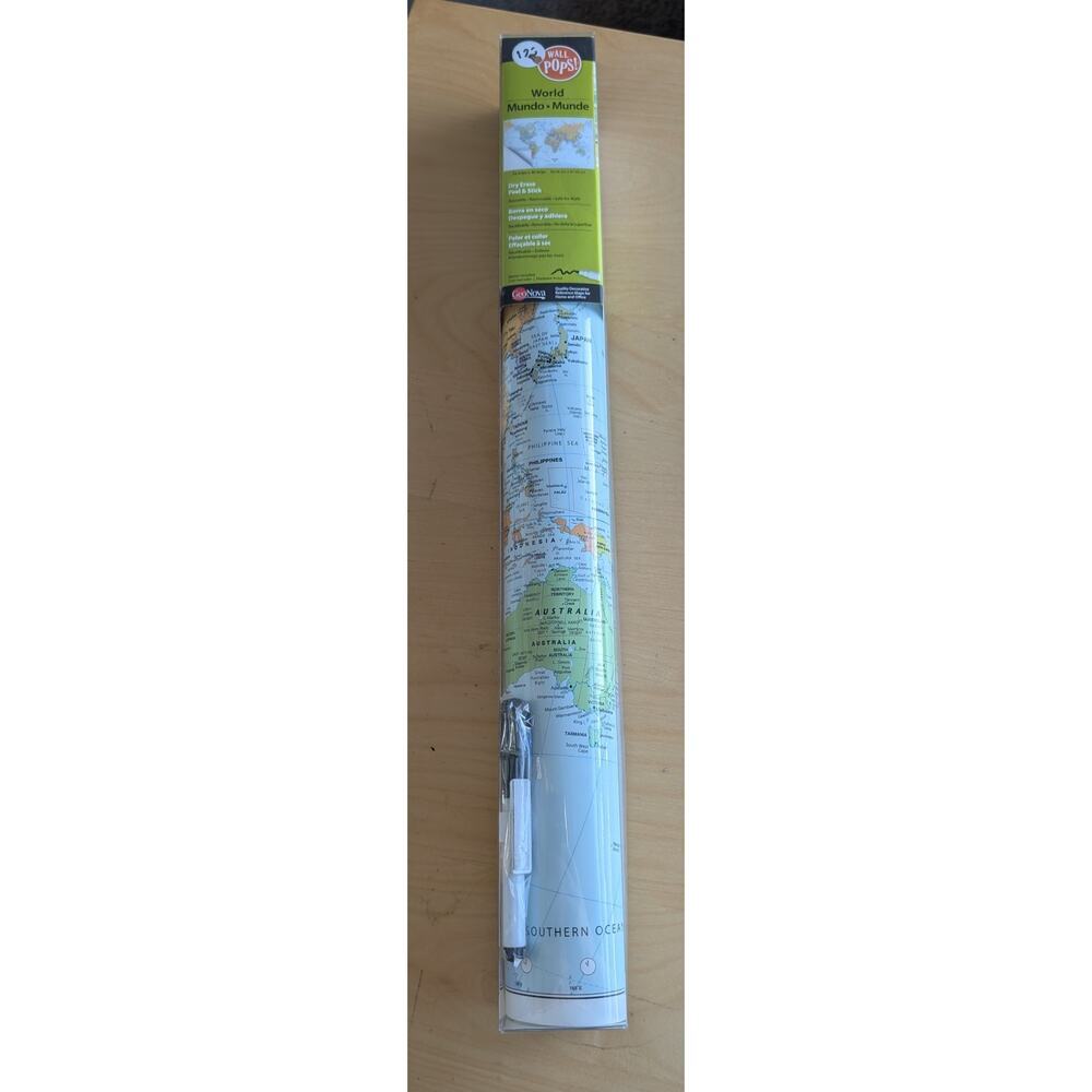 🍀NIB World Dry Erase Map